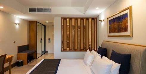 hotel room image