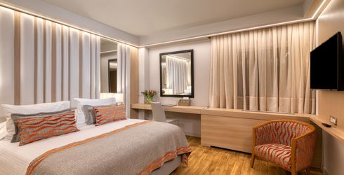 hotel room image