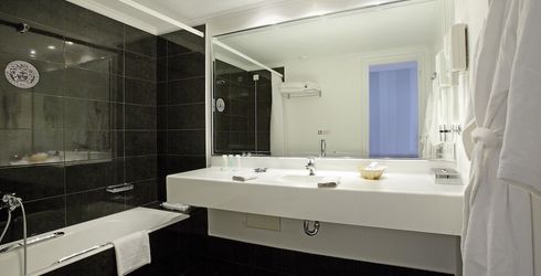 hotel room image