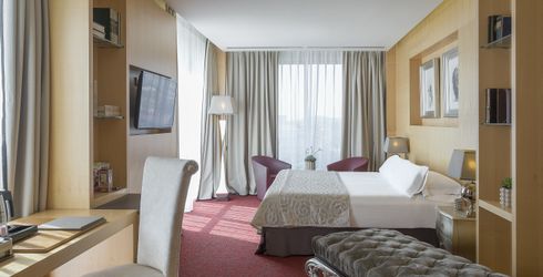hotel room image