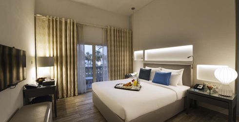 hotel room image