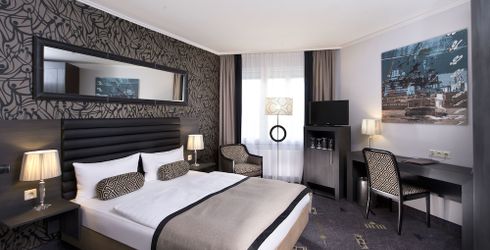 hotel room image