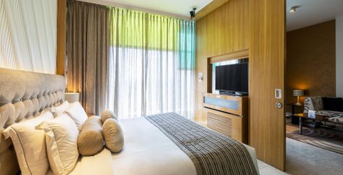 hotel room image