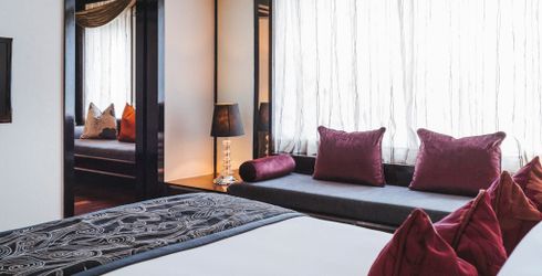 hotel room image