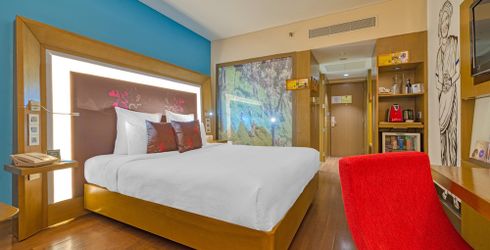 hotel room image
