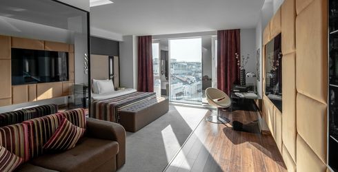 hotel room image