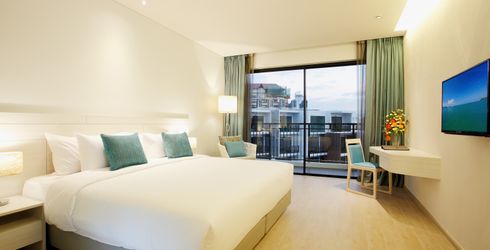 hotel room image