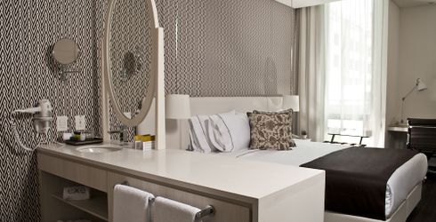hotel room image