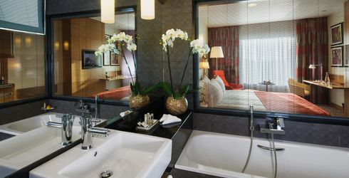 hotel room image