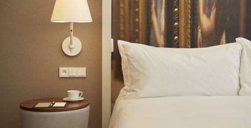 hotel room image