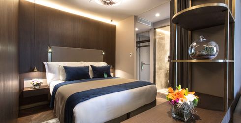 hotel room image