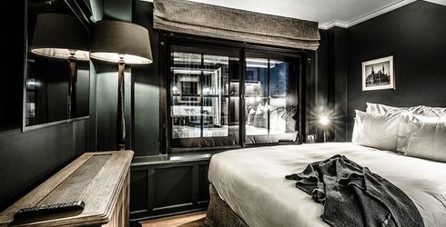hotel room image