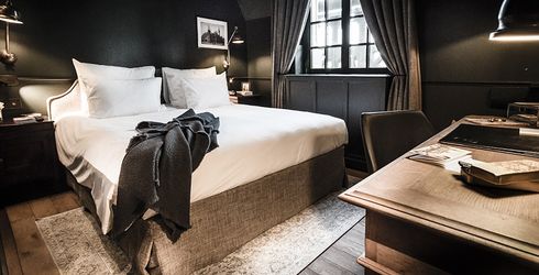 hotel room image