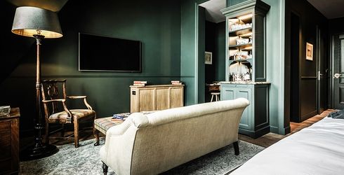 hotel room image