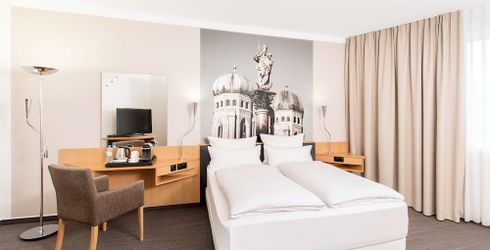 hotel room image