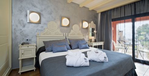 hotel room image