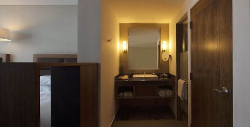 hotel room image