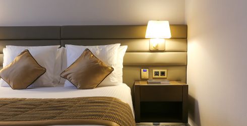 hotel room image