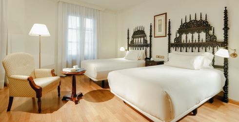 hotel room image
