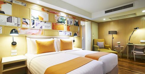 hotel room image