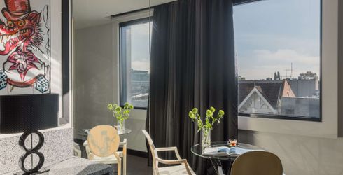 hotel room image