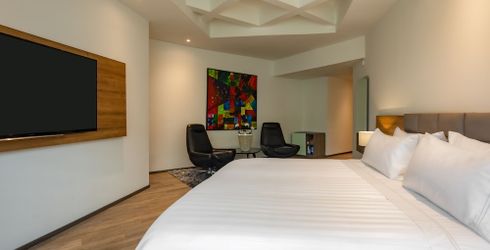 hotel room image