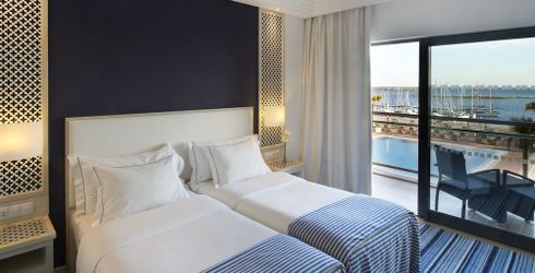 hotel room image