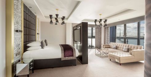 hotel room image