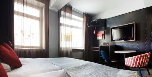hotel room image