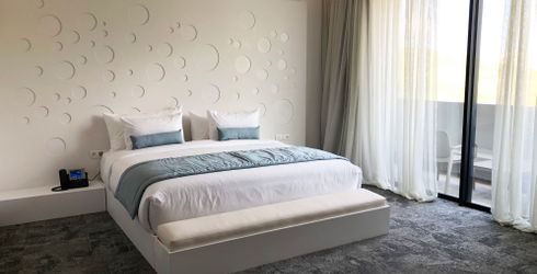 hotel room image