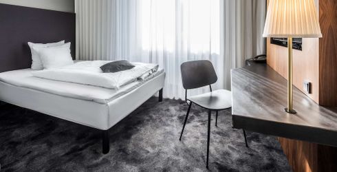 hotel room image