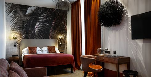hotel room image