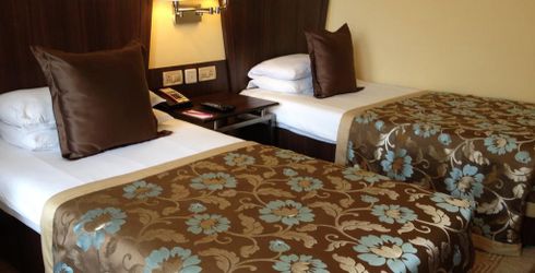 hotel room image