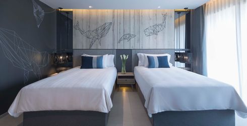 hotel room image