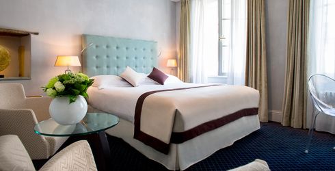hotel room image