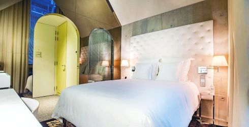 hotel room image