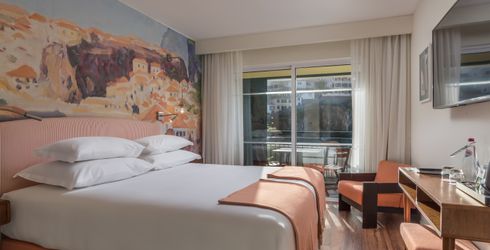 hotel room image