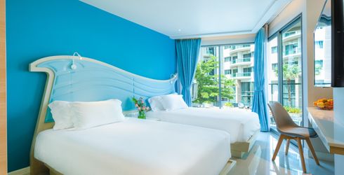 hotel room image