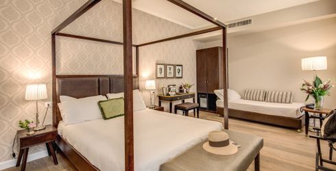 hotel room image