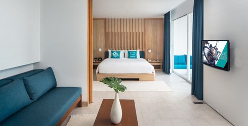 hotel room image