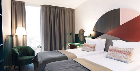 hotel room image
