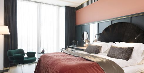 hotel room image