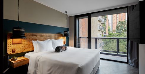 hotel room image