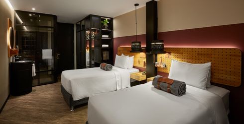 hotel room image