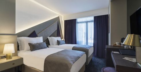 hotel room image