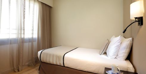hotel room image