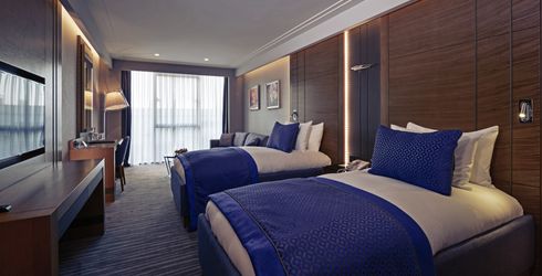 hotel room image