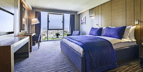 hotel room image