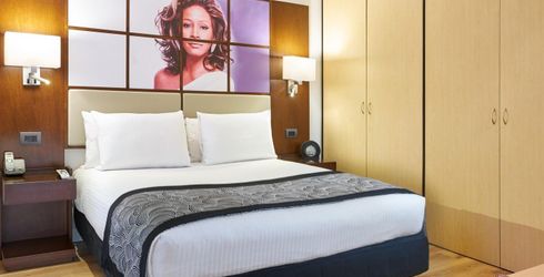 hotel room image