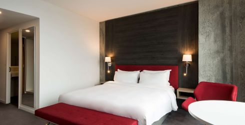 hotel room image
